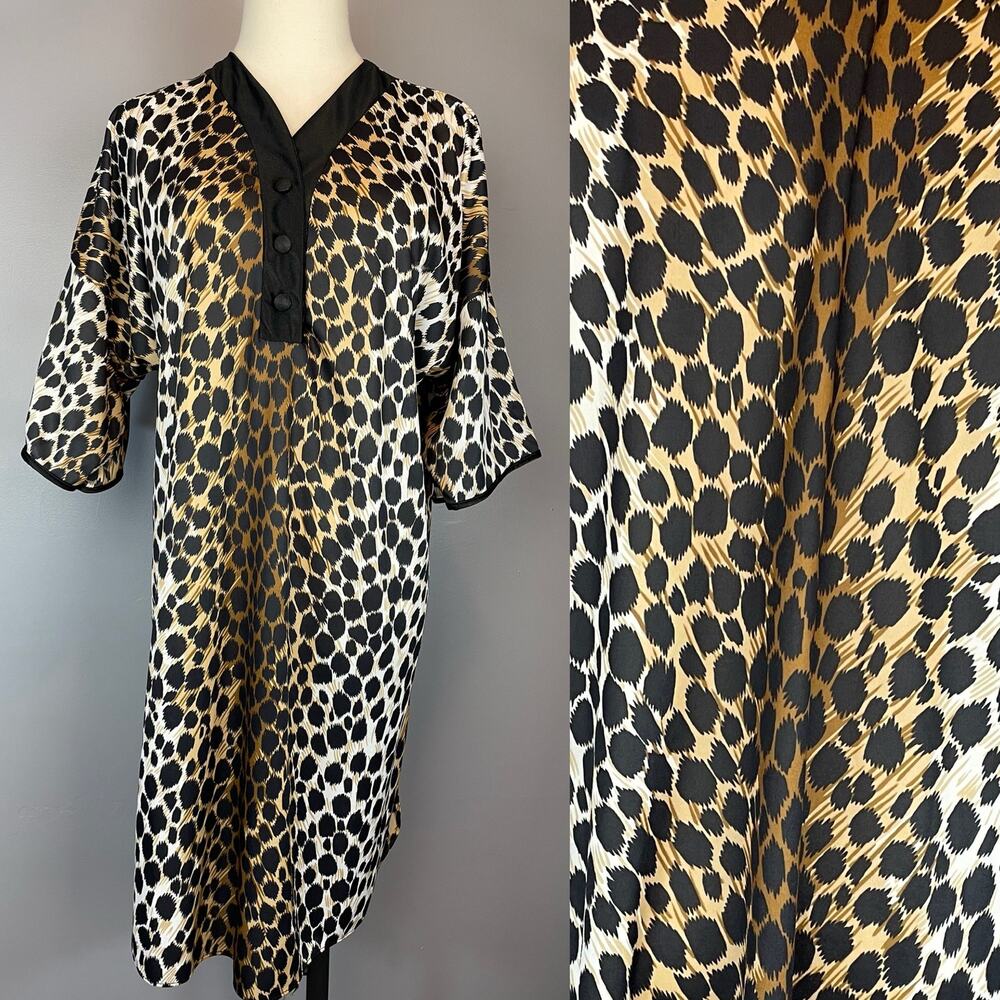 Vintage Cheetah Print Nightgown Sleep Shirt Free Size Muumuu Kaftan